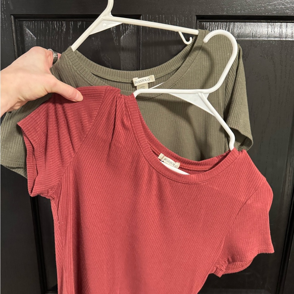 Bozzolo Ribbed Short Sleeve Tops in Olive and Rust